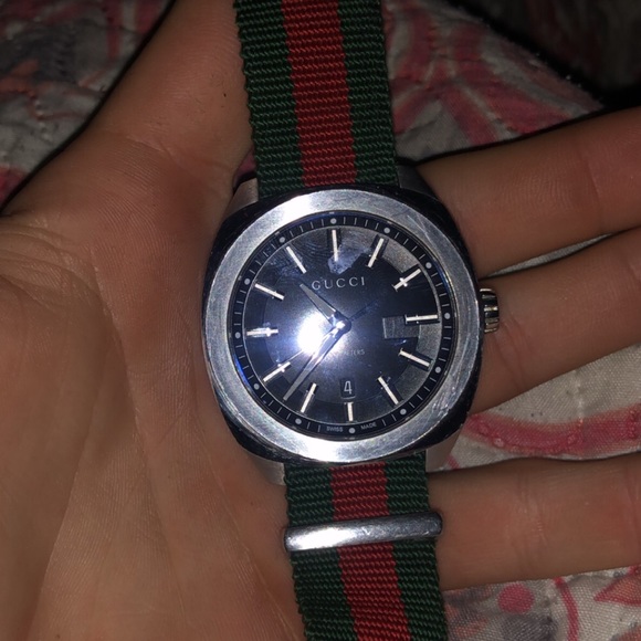 gg2570 gucci watch used - Picture 4 of 5